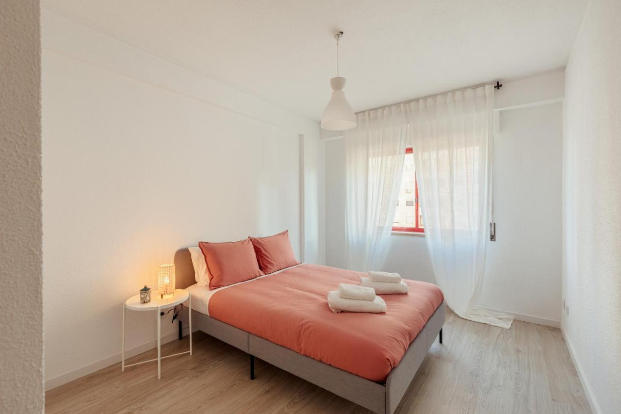 Elegant 3 Bedroom Apt - City Centre - Garage - Metro Lisboa Exterior foto
